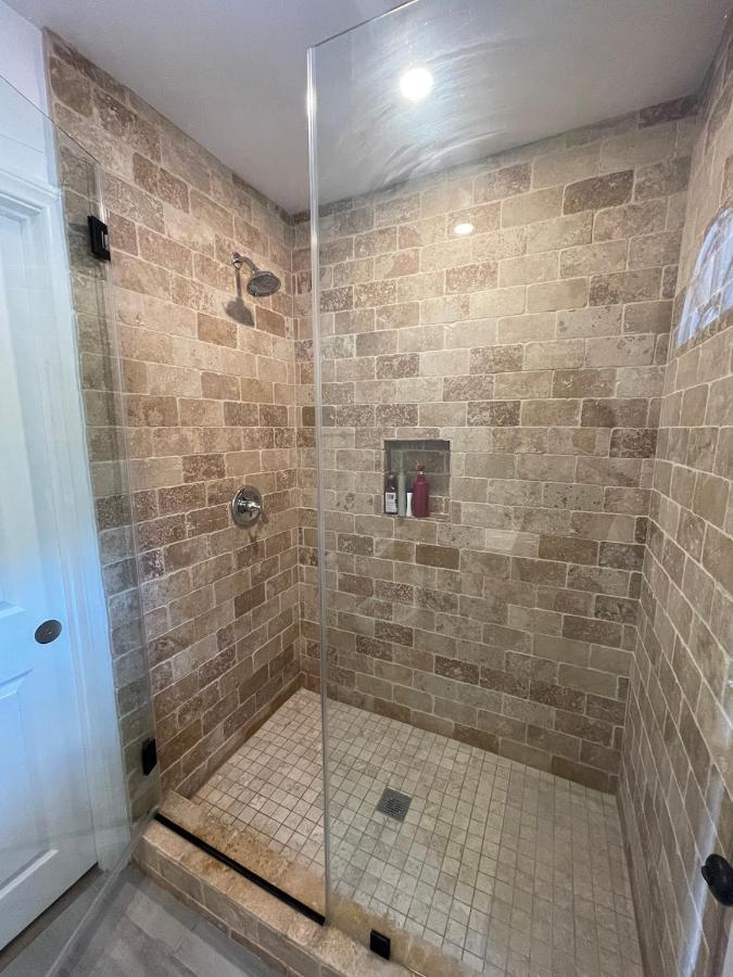 Private Standalone Room W/ Tv, Wifi & Ac In קרסון מראה חיצוני תמונה