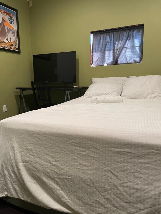 Private Standalone Room W/ Tv, Wifi & Ac In קרסון מראה חיצוני תמונה